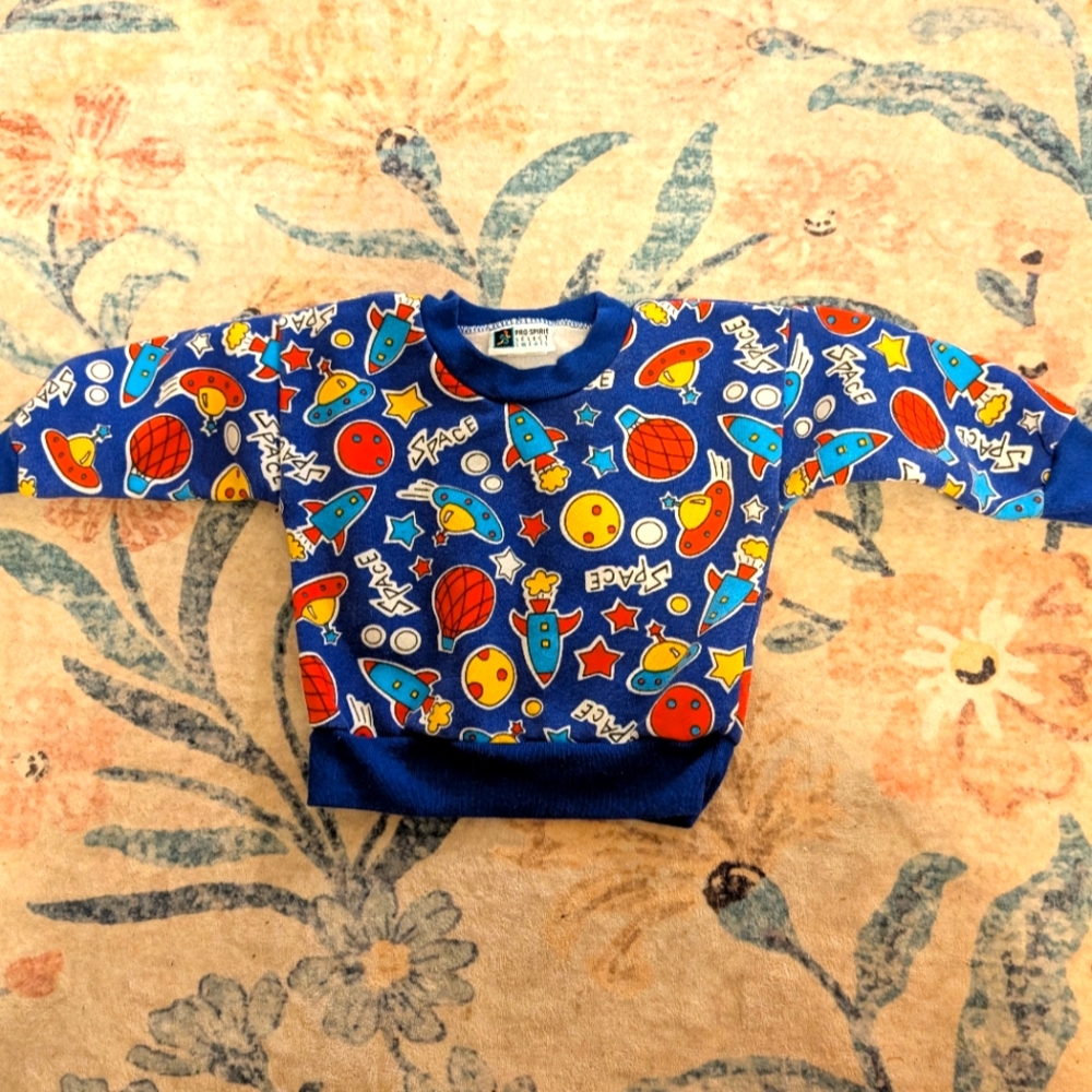 $ Vintage Pro Spirit Athletic Gear Space Theme Sweatshirt